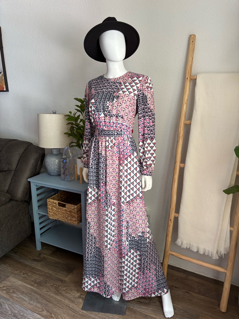 Printed Long Sleeve Maxi Dress in Pink and Black - Picture 4 of 7